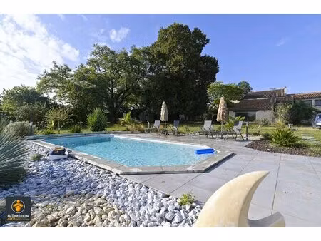 maison 230m² avec piscine à la rochénard