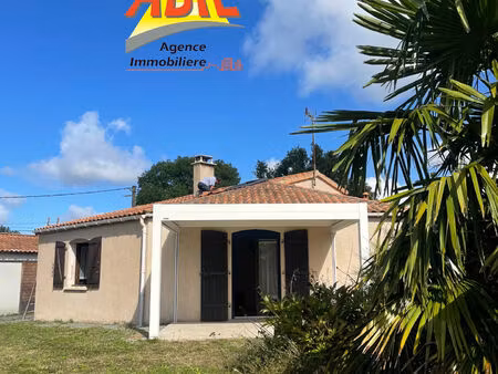 vente maison 5 pièces 99 m² saint-marc-la-lande (79310)