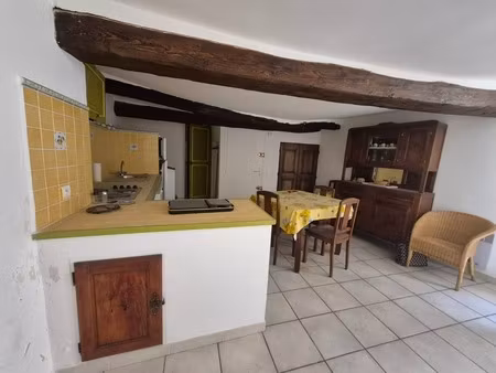 appartement à vendre type 3 avec débarras et cave- bargemon (83). 113 000 €