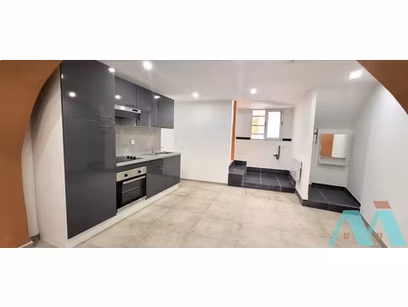 location appartement 1 pièce 35 m² à le beausset (83330)  570 €