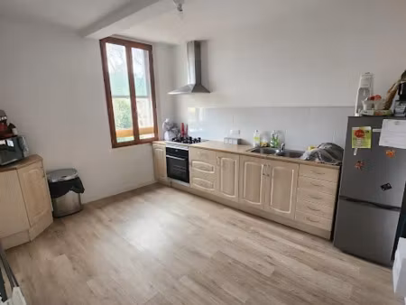 location appartement 3 pièces 63 m² à brignoles (83170)  620 €