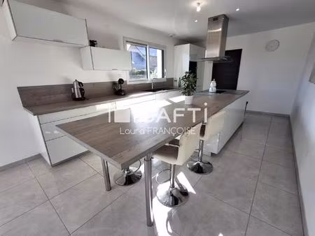 maison de 140 m2 4 chambres  2 suites parentales