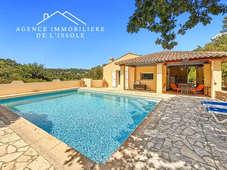 maison flassans-sur-issole  130m² au total  3900m² de terrain  piscine  garage  vue domina