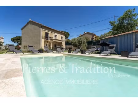 location meublée maison 5 pièces 100 m² à robion (84440)  1 950 €