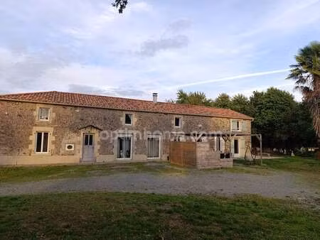 vente longère et corps de ferme piscine à réaumur (85700) : à vendre piscine / 270m² réaum