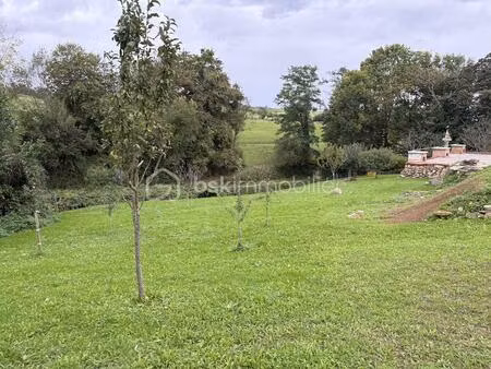 terrain de 1 088 m² à cieutat