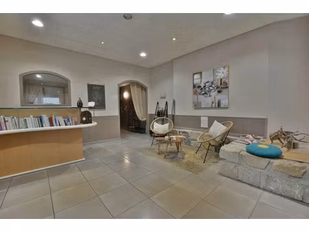 location locaux professionnels 85 m² à orthez (64300)  750 €