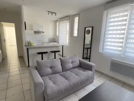 toulon  aguillon  2 pièces 40 m2 en excellent état. dpe d