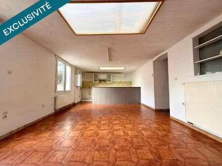 semi plain-pied 3 chambres avec cour