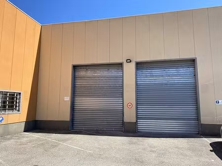 location local d'activités marseille 11ème (13011) 864 m²