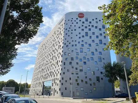 location bureau la madeleine 1 941 m²