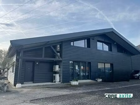 location local d'activités saint baldoph 565 m²