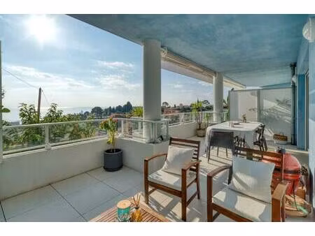 roquebrune cap martin  3 pièces 92 m2 terrasse 25 m2 cave  parking