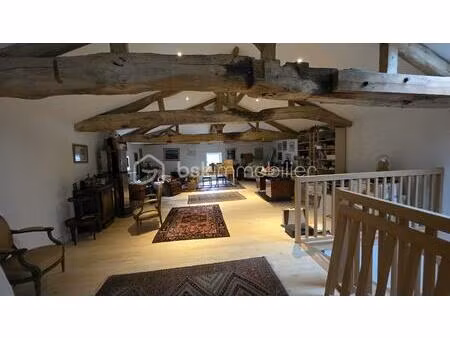 maison de 390 m² à bazens