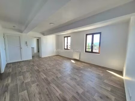 location appartement 2 pièces 49 m2 à le luc