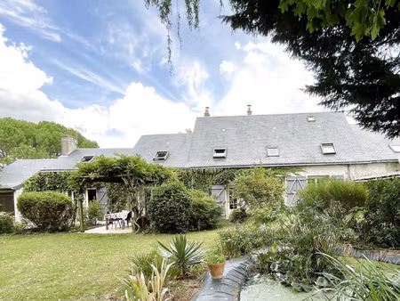longère caractère 3 chambres - magnifique jardin et dépendan