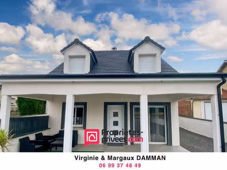 maison moderne avec espace de vie ouvert et 3 chambres