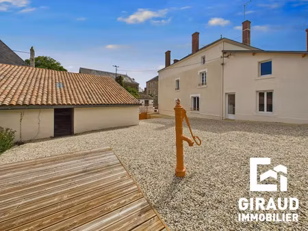 vente maison 8 pièces 312 m² à l'hermenault (85570)  275 000 €