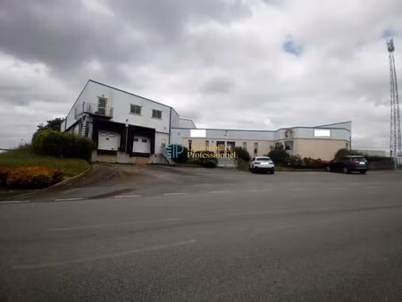 location local commercial