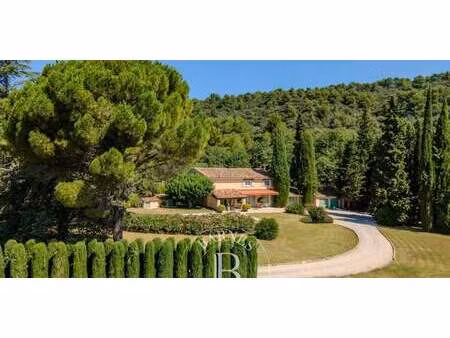 propriété avec piscine moissac-bellevue (83)