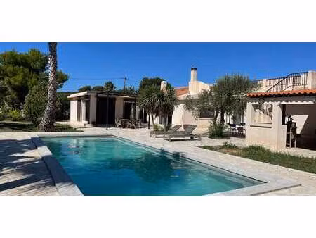 maison contemporaine avec piscine et jardin sausset-les-pins (13)