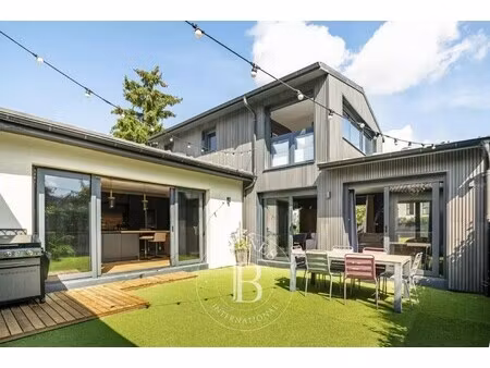 maison de luxe à vendre dans le quartier centre ville