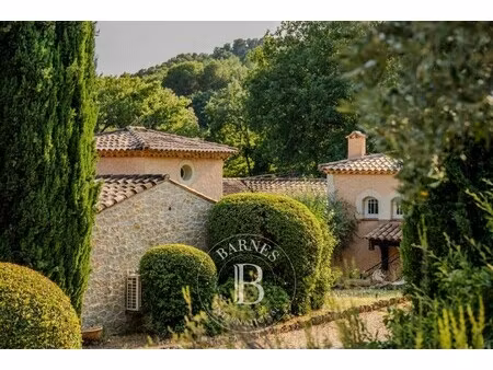 maison de luxe à vendre à sillans-la-cascade