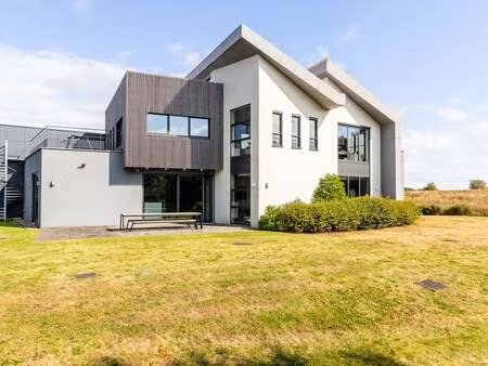 bien professionnel à louer à bierges € 8.500 (le857) - immobilière hendrix entreprise | zi