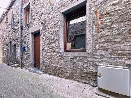 charmante maison en moellons au calme