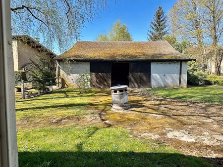 vente parking 200 m² à luxeuil-les-bains (70300)  70 000 €