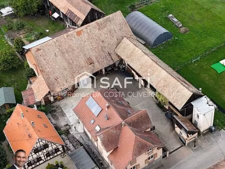 superbe ensemble immobilier composé d'une maison d'habitation  de gîtes et de dépendances 
