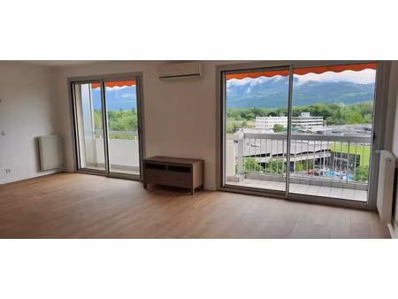 location meublée appartement 2 pièces 77 m² à meylan (38240)  1 200 €