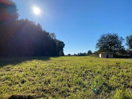terrain à bâtir agréable dans un cadre naturel