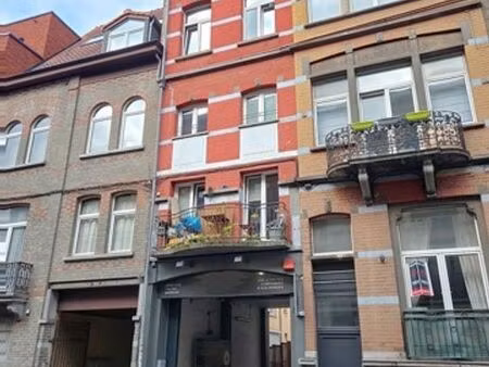 carrosserie actuellement louee