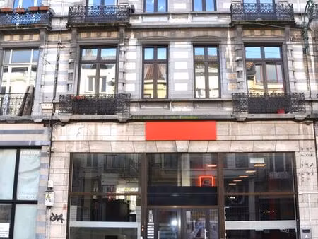 rez commercial à louer