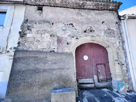 st thibery : remise 53 m2 avec exterieur