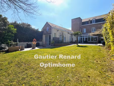 maison de maître  7 chambres  jardin  garages à raismes (59)
