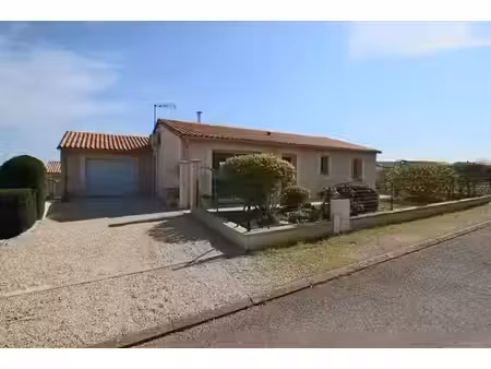 vente maison 4 pièces 92 m² à château-larcher (86370)  189 800 €
