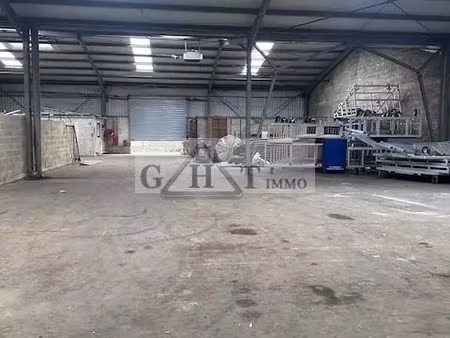 à louer entrepot 751 m² hauteur 6 metres acces poids lourds