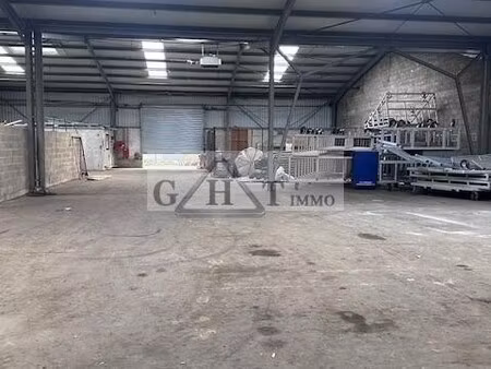 location local commercial