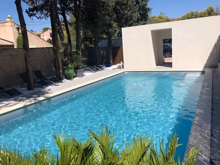 vente hôtel à les angles (30133)  1 000 000 €