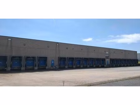 entrepôt à louer à courcelles