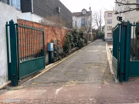 parking extérieur rue henri régnault saint-cloud