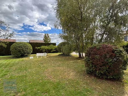 la charmée - jolie maison avec piscine et garage -