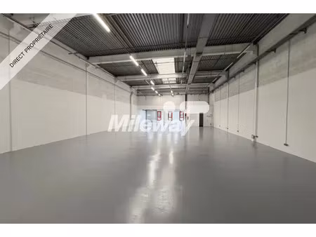 local erp 449 m² – eragny – direct propriétaire