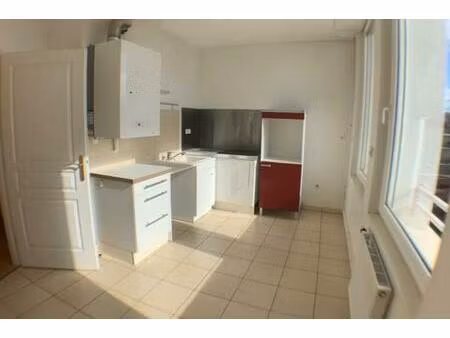 location - appartement 3 pièces 72 m2 le mans