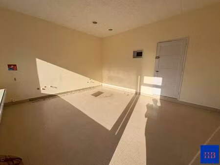 location bureaux et commerces à caumont-l'evente (14240) : à louer / 34m² caumont-l'evente