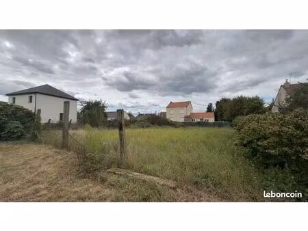 terrain 611 m² vivaise