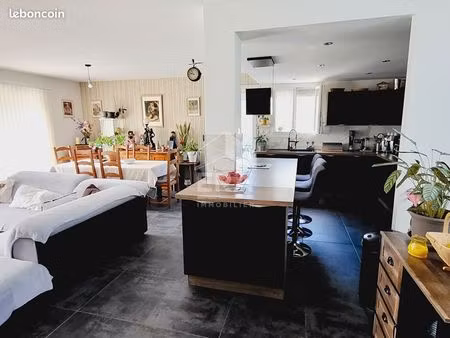 maison 5 pièces 161 m²