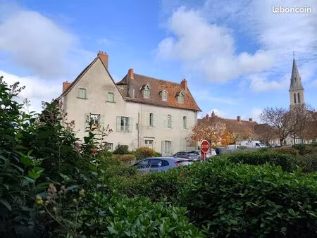 maison 300 m² chantelle